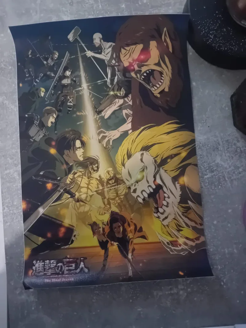 L'Attaque des Titans: Poster offert au premier message
